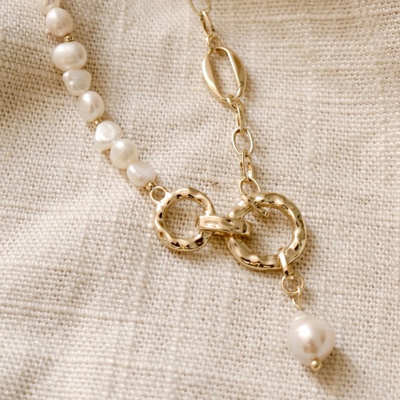 Pearl Choker Necklace - Picture 3 of 5